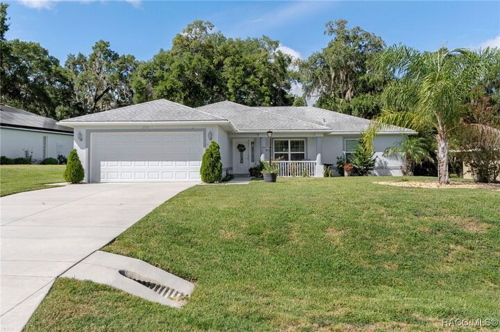 Property Photo: 2726 N Canterbury Lake Drive FL 34442