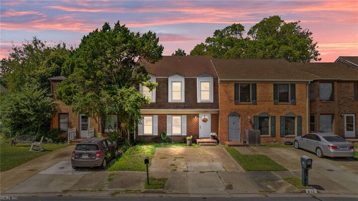 615 Thomas Nelson Dr  Virginia Beach VA 23452 photo