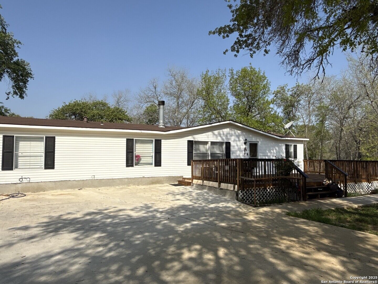 Property Photo: 4132 Accors TX 78112