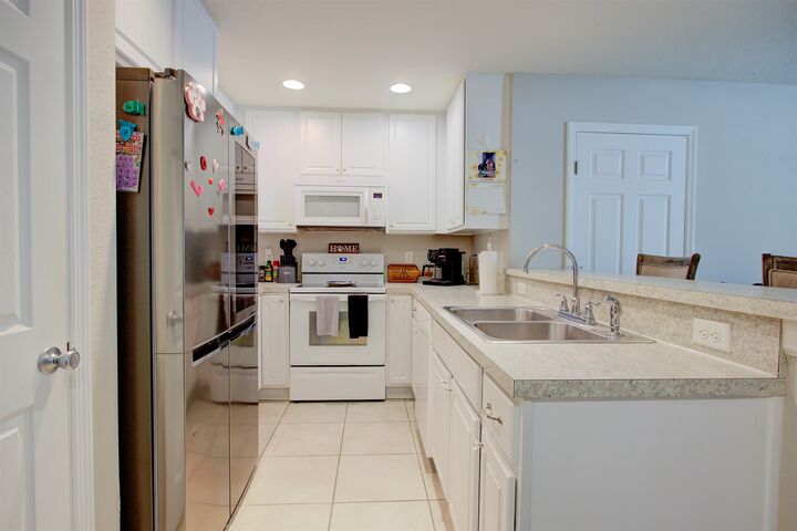 Property Photo: 28 Islander Ct FL 32080