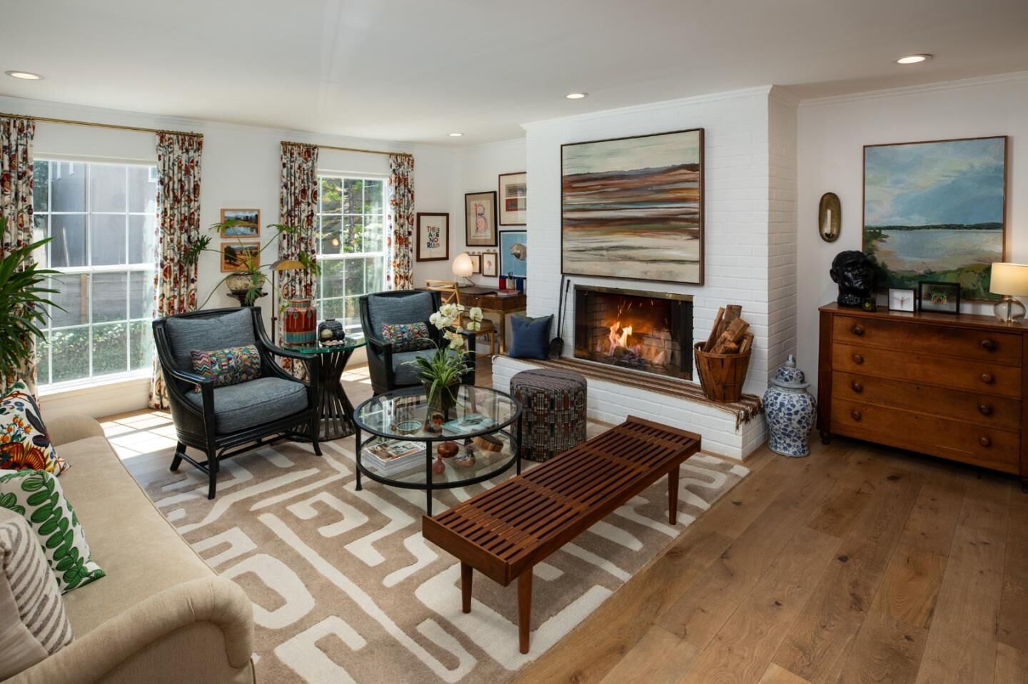 Property Photo:  445 Oak Grove Avenue 4  CA 94025 