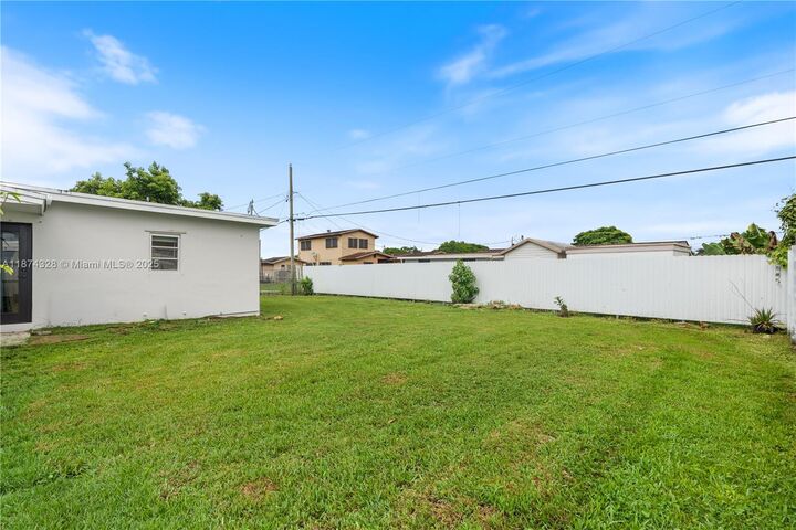 Property Photo: 13801 Monroe St FL 33176