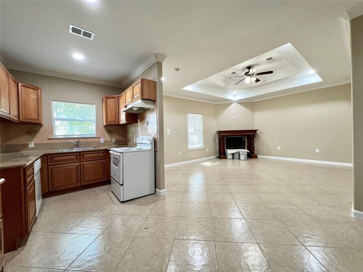 Property Photo: 1124 Chicago Avenue TX 77627-4023