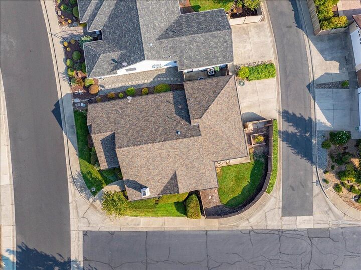 Property Photo: 399 Franciscan Trail CA 96003
