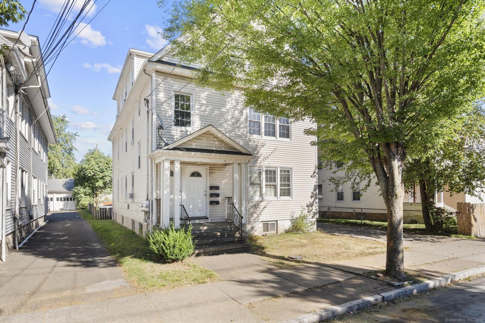 Property Photo:  1568 East Main Street  CT 06608 