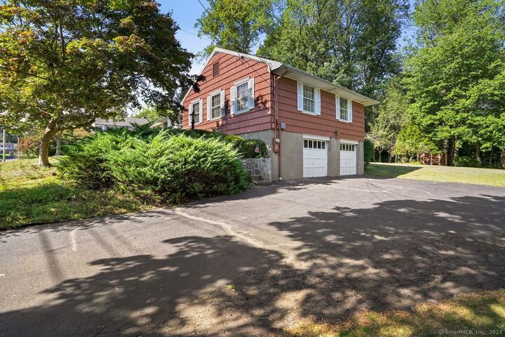 Property Photo:  10 Aragon Drive  CT 06611 