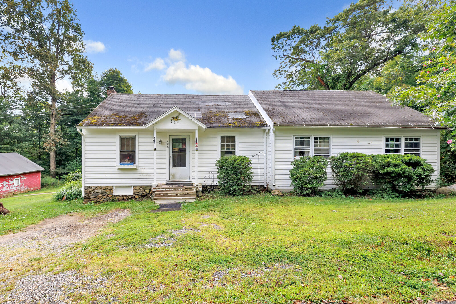 Property Photo:  206 Cook Lane  CT 06403 