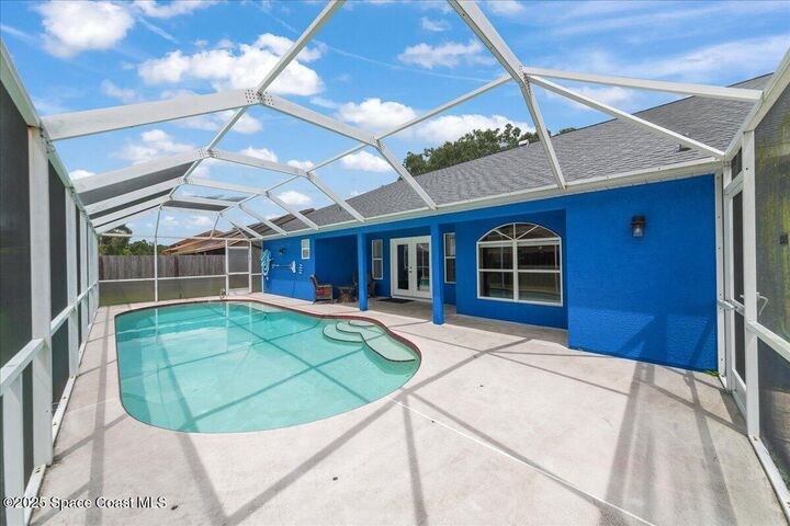 Property Photo:  910 Deer Run Drive  FL 32940 