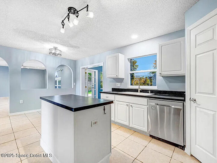 Property Photo:  2240 Spring Creek Circle NE  FL 32905 
