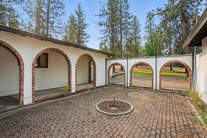 Property Photo: 1502 N Wrangler Dr WA 99022