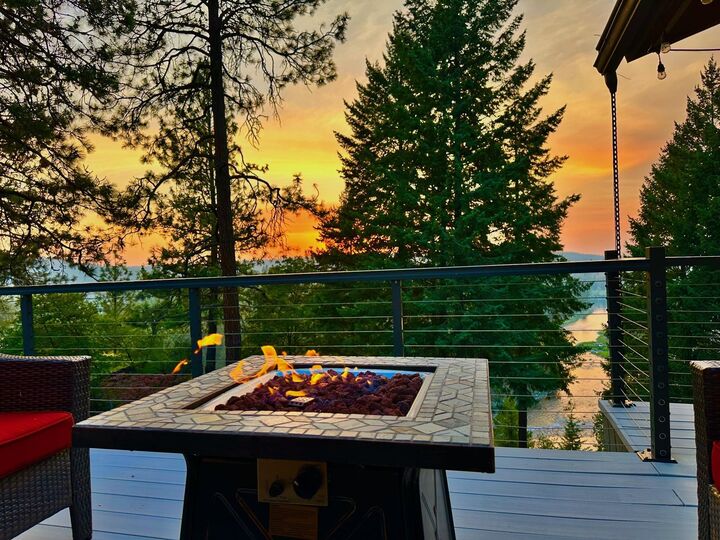Property Photo:  3431 N Columbia Cir  WA 99205 