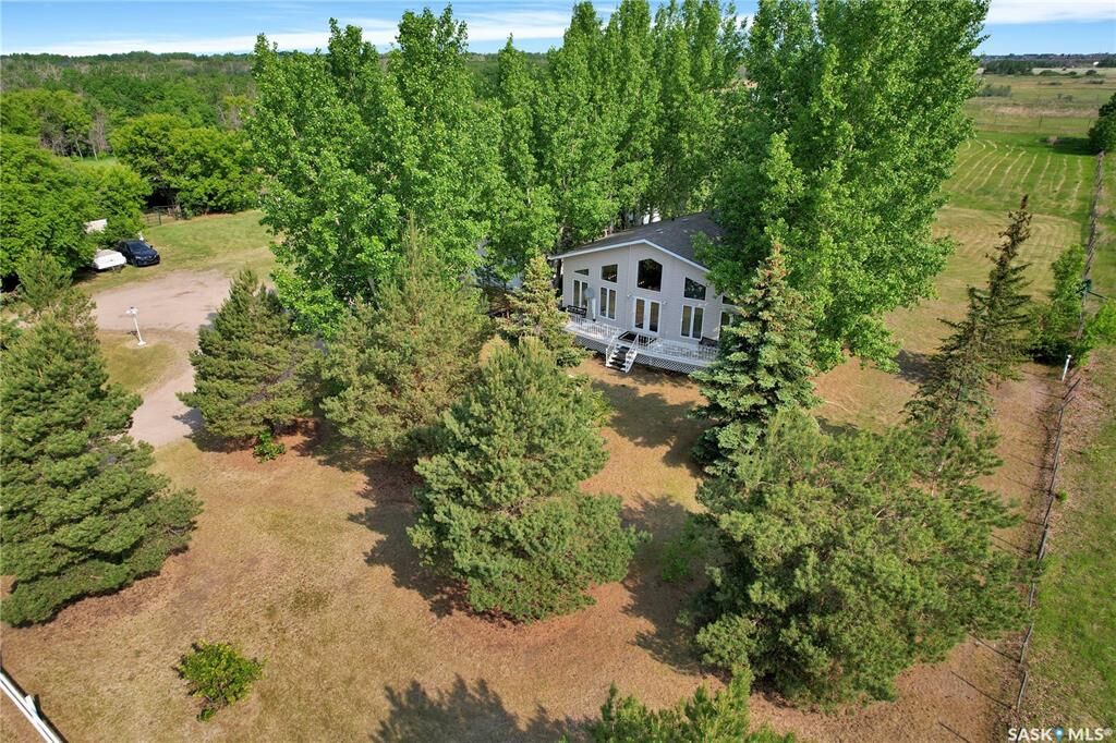 Property Photo: 1675 Grasswood Road SK S7K 1M2