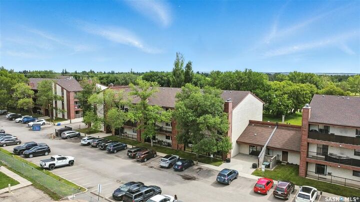 Property Photo:  4040 8th Street E 102B  SK S7H 5L4 