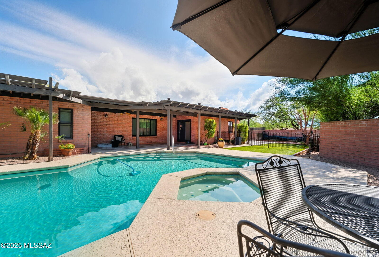Property Photo: 8470 E Crestridge Drive AZ 85750