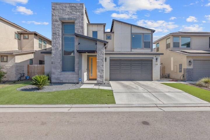 3346 W Good Avenue  Visalia CA 93277 photo