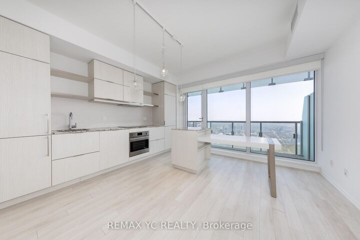 Property Photo: 197 Yonge Street 5104 ON M5B 1M4