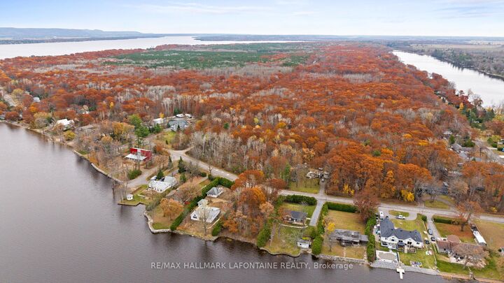 Property Photo:  881 Bayview Drive  ON K0A 3M0 