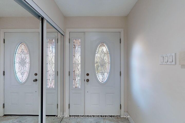 Property Photo:  86 Bushmills Square  ON M1V 1J4 