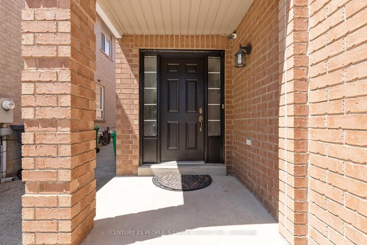 Property Photo: 44 Roadmaster Lane ON L7A 3A7
