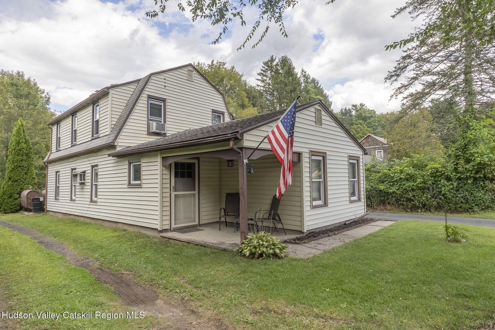 Property Photo:  119 Orchard  NY 12486 
