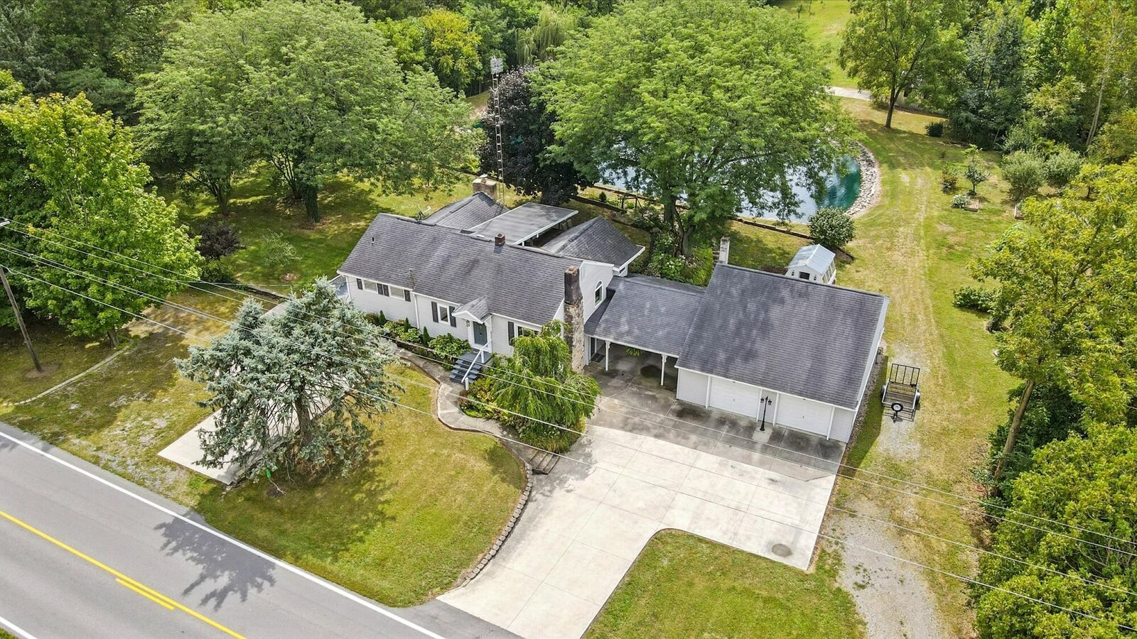 Property Photo: 1370 E Bluelick Road OH 45801