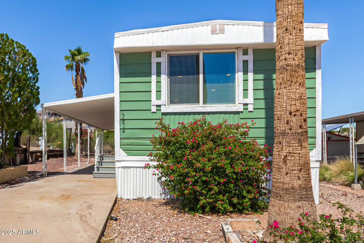 Property Photo: 12814 N 19th Place 19 AZ 85022