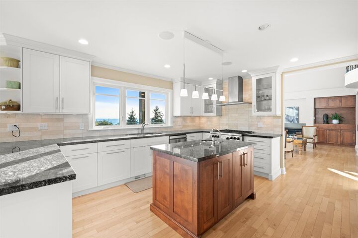 Property Photo: 1408 31st Street BC V7V 4P5