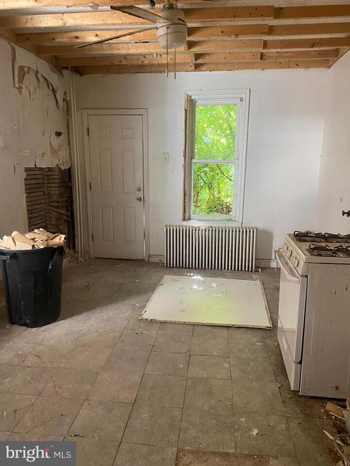 Property Photo: 4966 W Thompson Street PA 19131