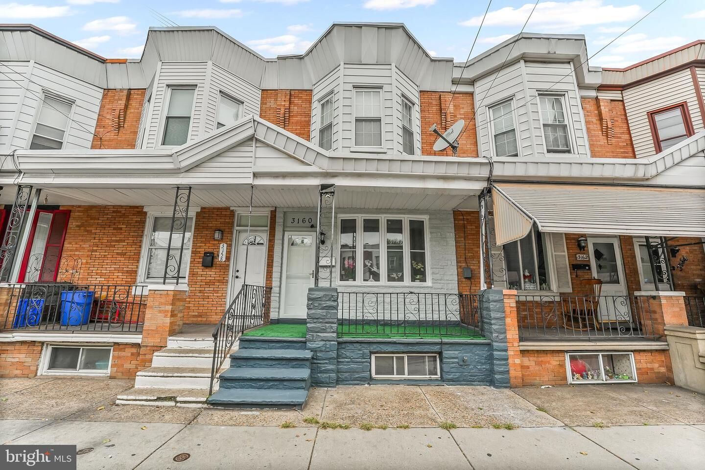 Property Photo:  3160 Aramingo Ave  PA 19134 