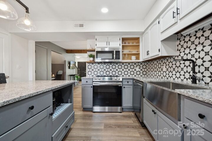 Property Photo: 8838 Hunter Ridge Drive NC 28226