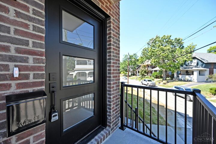 Property Photo:  2899 Romana Place  OH 45209 