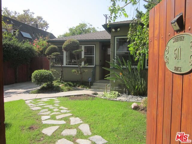 511 N Sweetzer Ave  West Hollywood CA 90048 photo