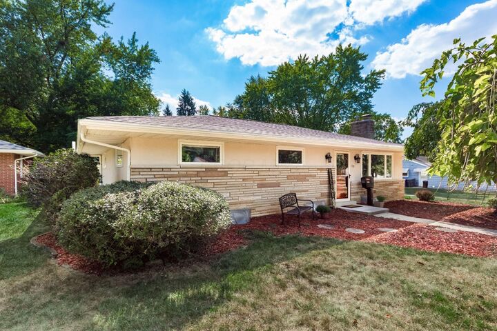 Property Photo:  159 E Stanton Avenue  OH 43214 