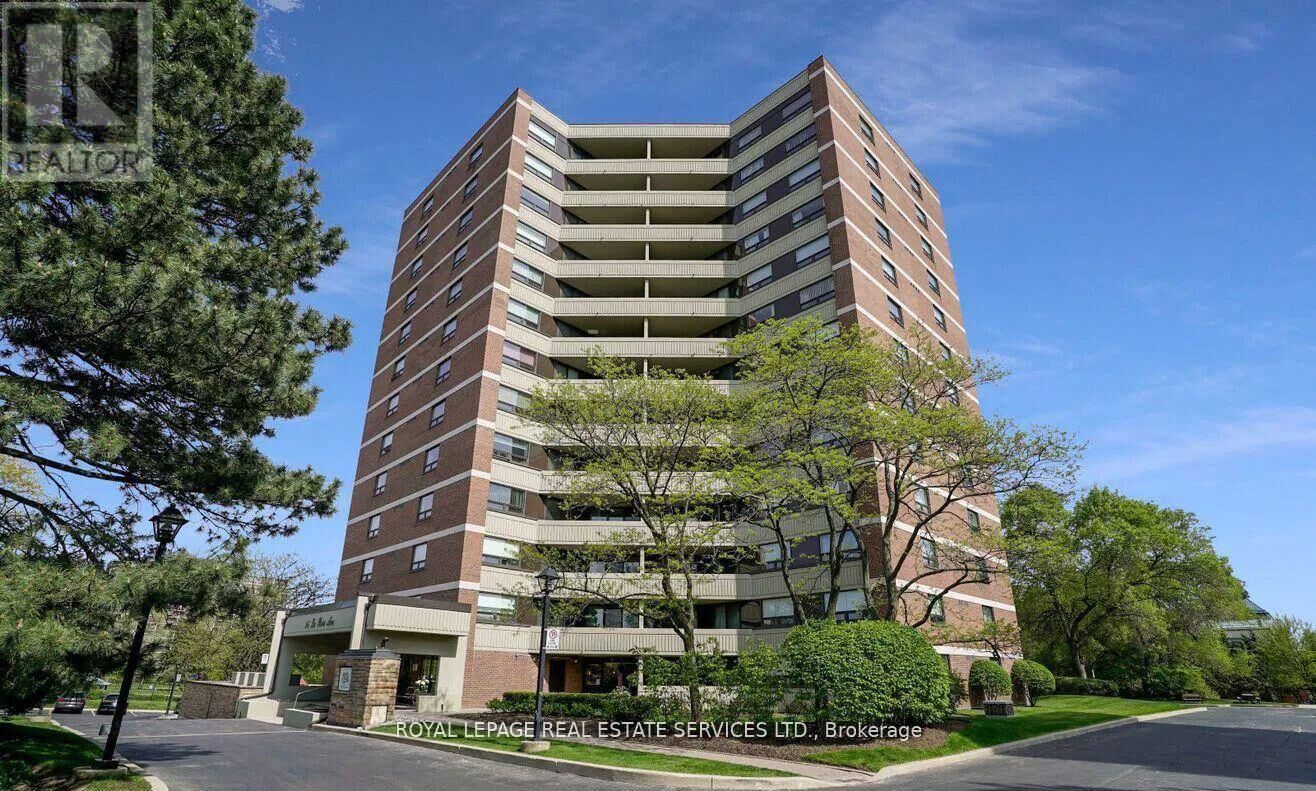 Property Photo: 95 La Rose Avenue 1203 ON M9P 3T2