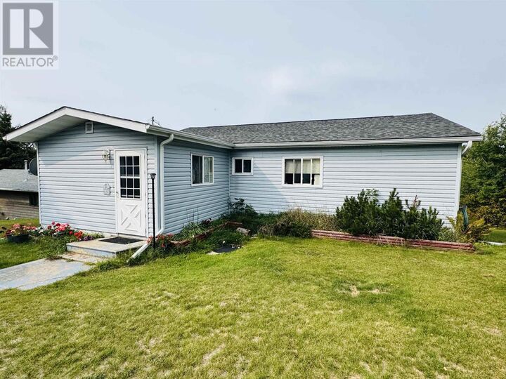Property Photo:  49 Oak St  ON P8N 2V0 