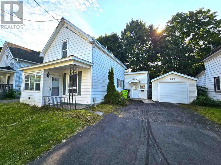 Property Photo:  182 Biggings Ave  ON P6A 3T9 