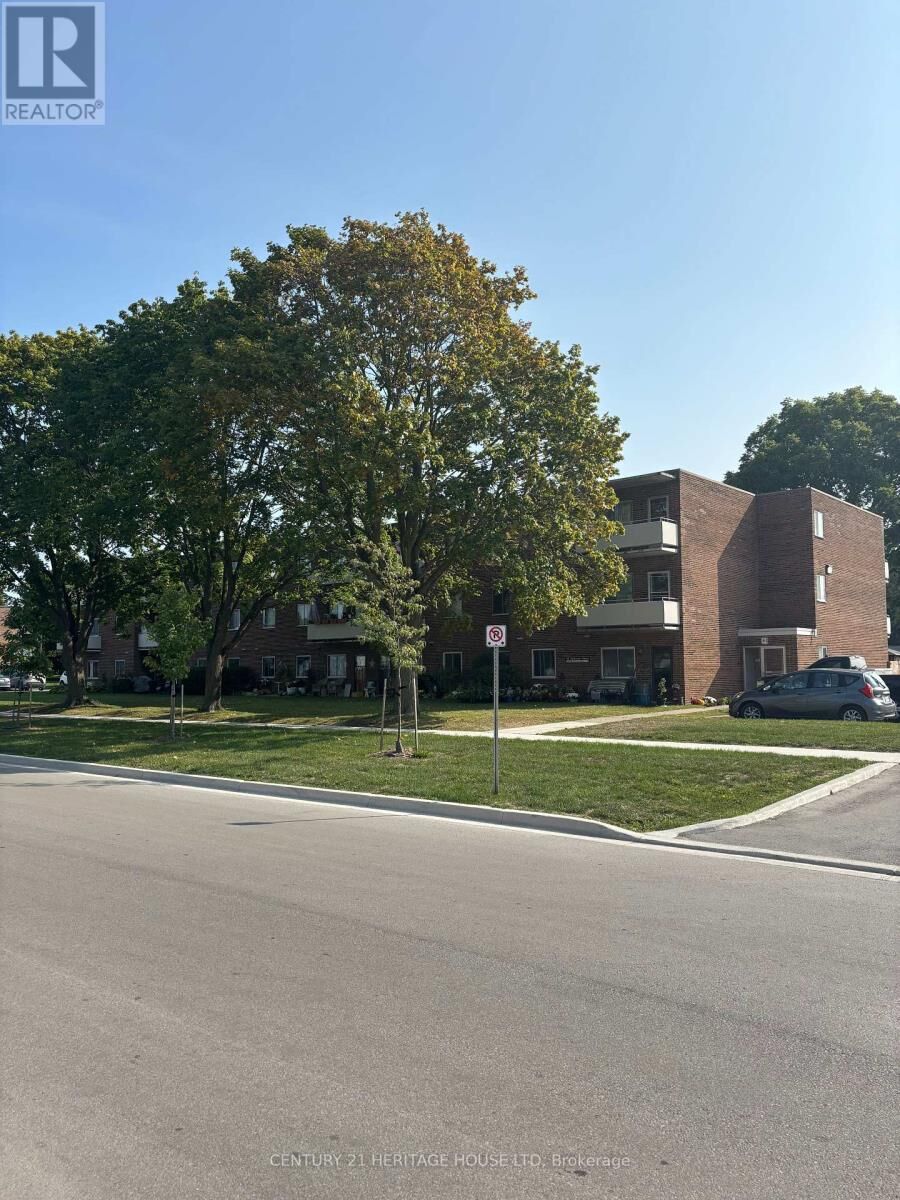 Property Photo:  41 Parkside Drive 111  ON N5R 3V1 