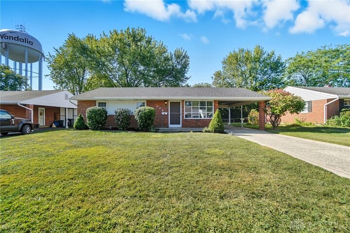 Property Photo:  520 Buttercup Avenue  OH 45377 