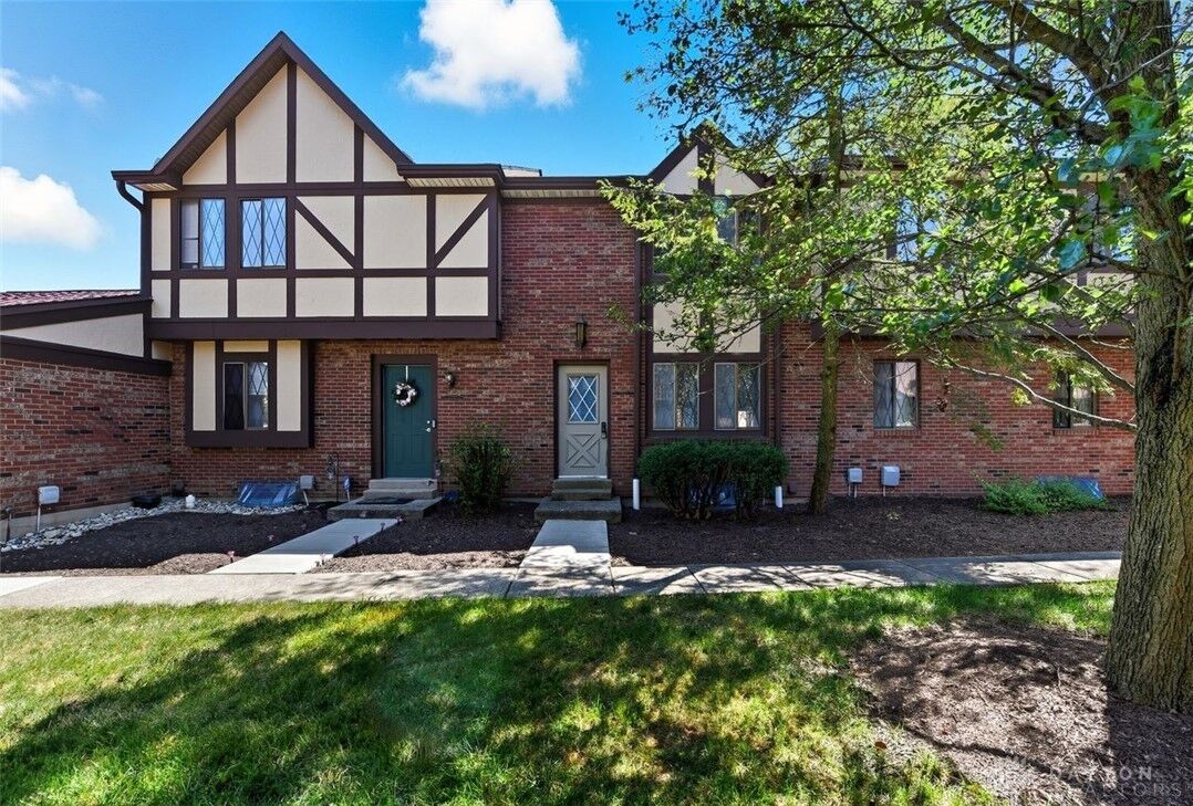 Property Photo:  7531 Exchequer Court  OH 45069 