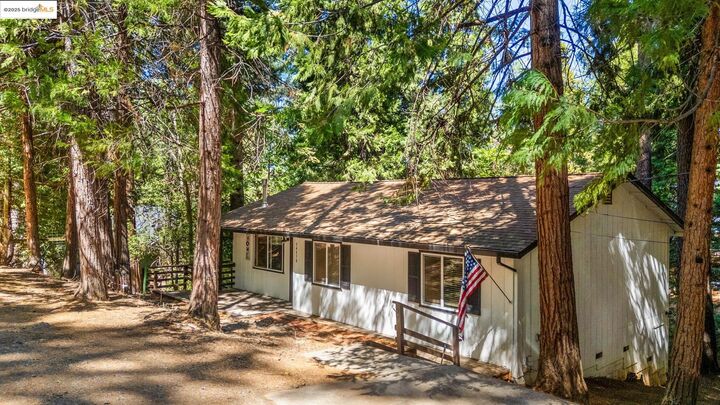 Property Photo: 24238 Oxbow Lane N CA 95370