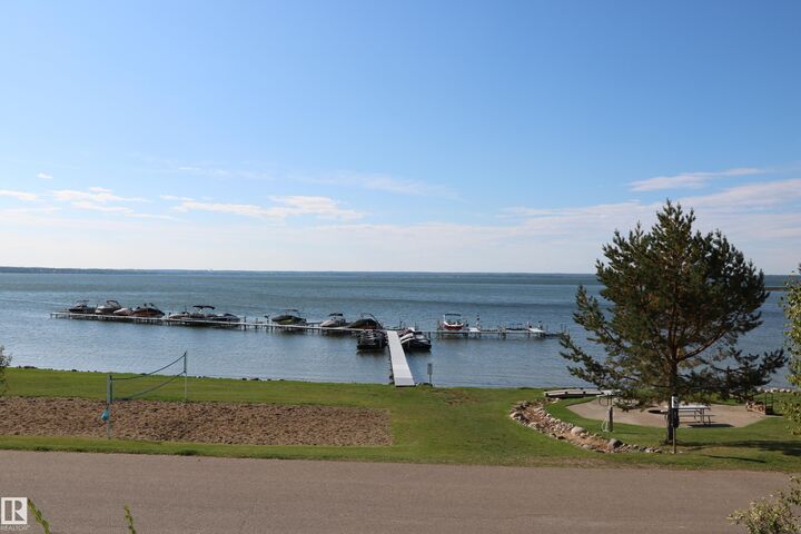 Property Photo: 504 55101 Ste Anne Trail AB T0E 1A1