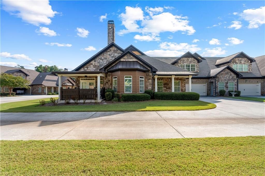 Property Photo:  4955 Ansbury Place 7/D  GA 30101 