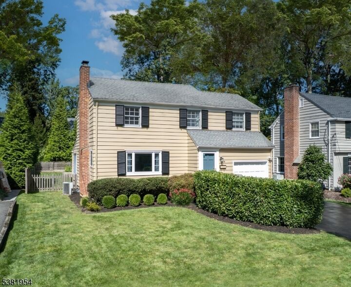 8 Mercer Ave  Chatham Boro NJ 07928 photo