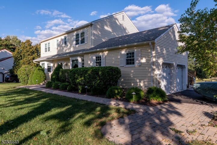 Property Photo:  10 Fredrick Ct  NJ 08844 
