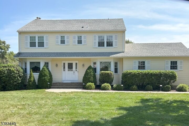 Property Photo: 10 Fredrick Ct NJ 08844
