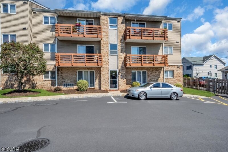 Property Photo: 680 Union Ave E1 NJ 07109