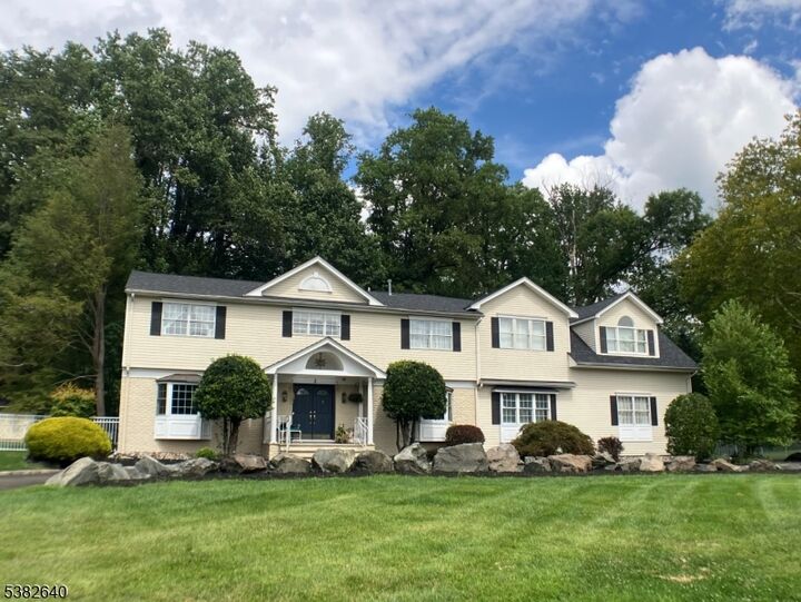 Property Photo:  2 Unami Ln  NJ 07076 