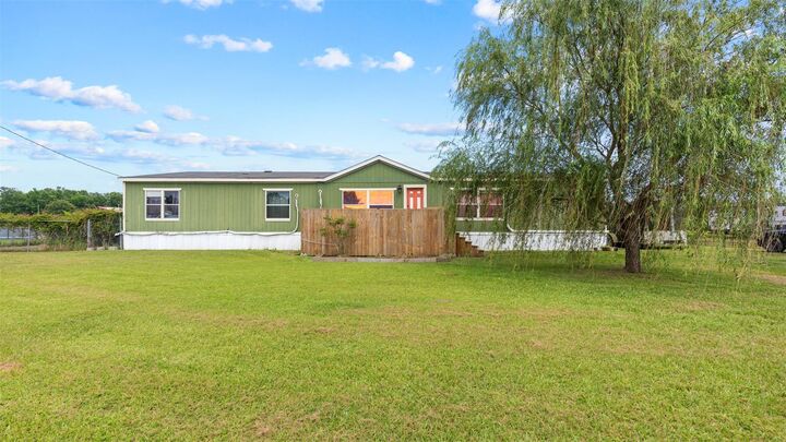 Property Photo: 333 Cr 4923 Road TX 77535