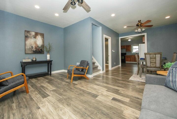 Property Photo:  408 SE 4th Avenue  IA 50676 