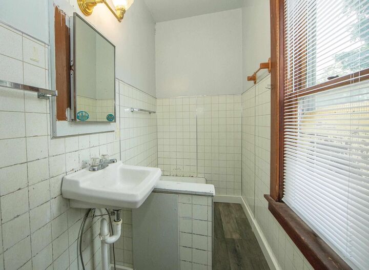 Property Photo:  408 SE 4th Avenue  IA 50676